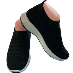 Gloria Vanderbilt Fashion sneakers Women’s size 7